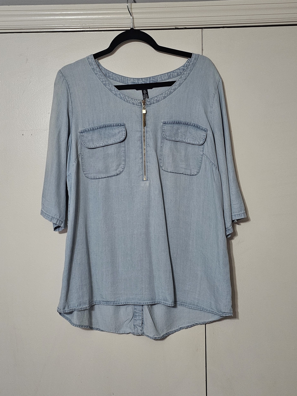 Ellen Tracy Light Blue Zip-Front Denim-Effect Blouse